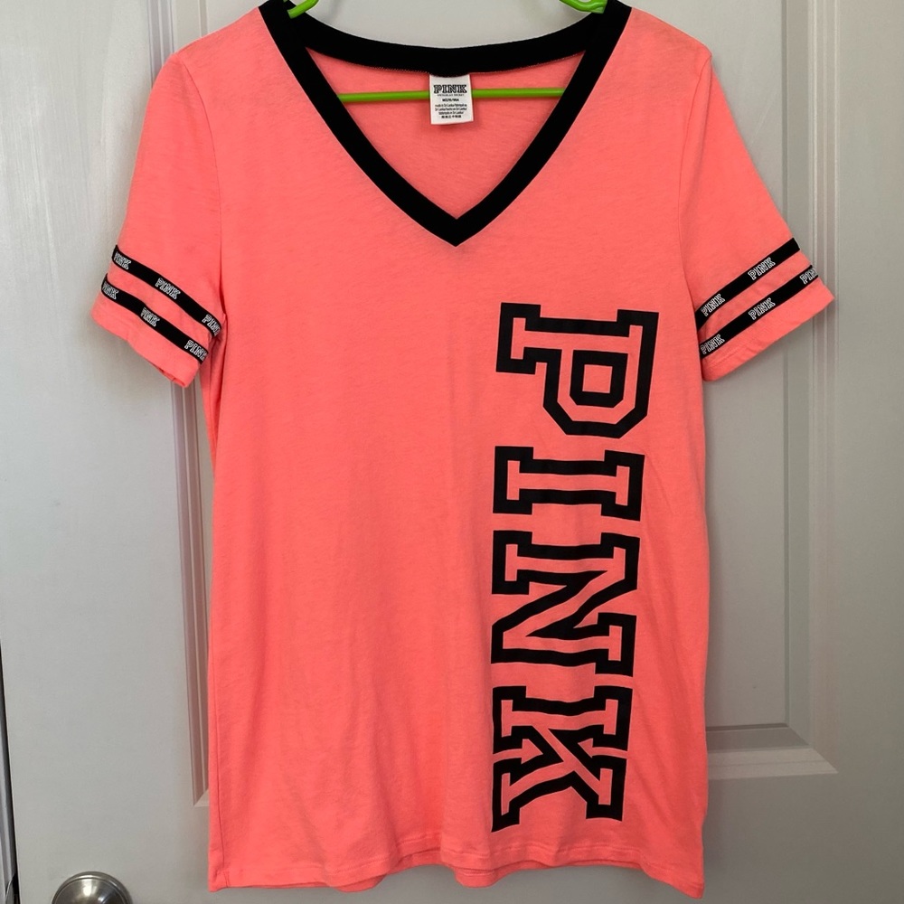 •EUC•Victoria Secret PINK V-Neck Tee
